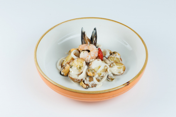 Морепродукты с мини картофелем